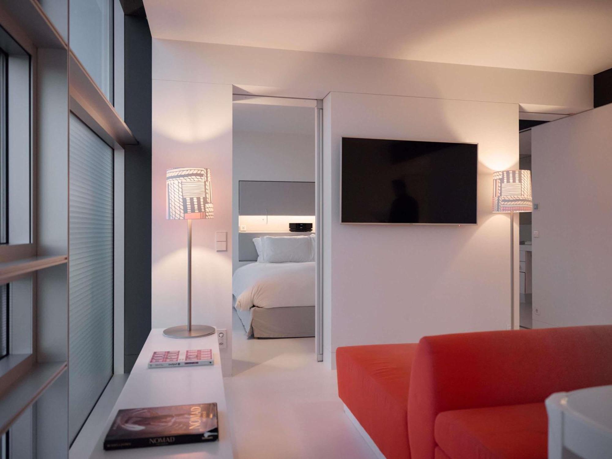 Hotel So/