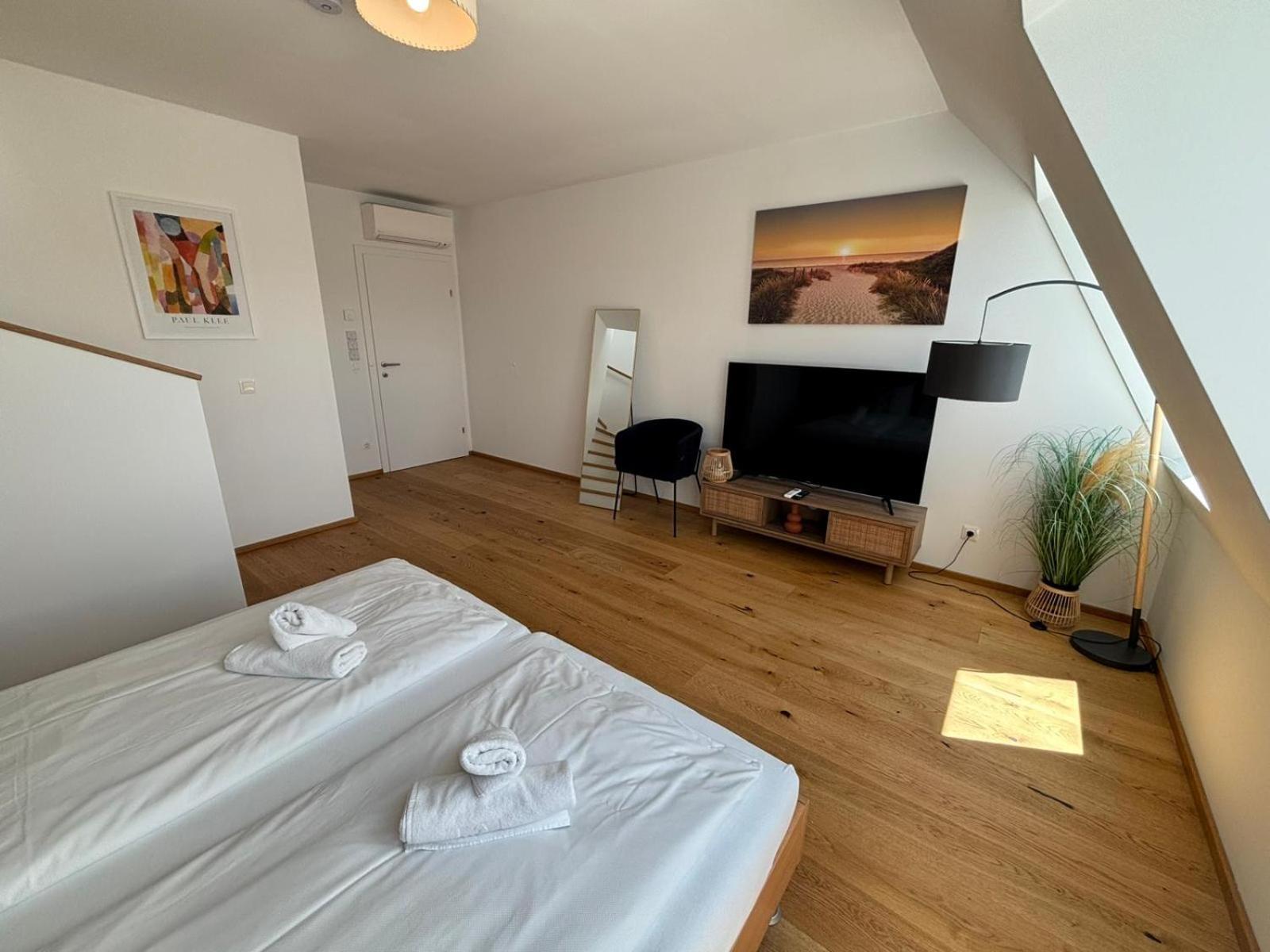 Apartment Orestaliving - Penthouse In 2nd District With View