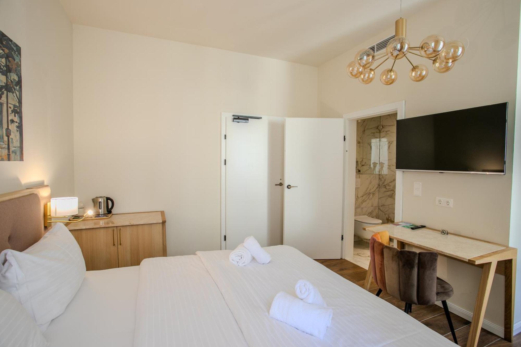 Parklane Boutique Hotel - Newly Renovated