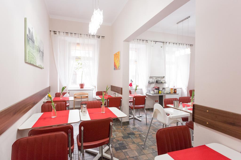 Margareten Long Apartment Vienna