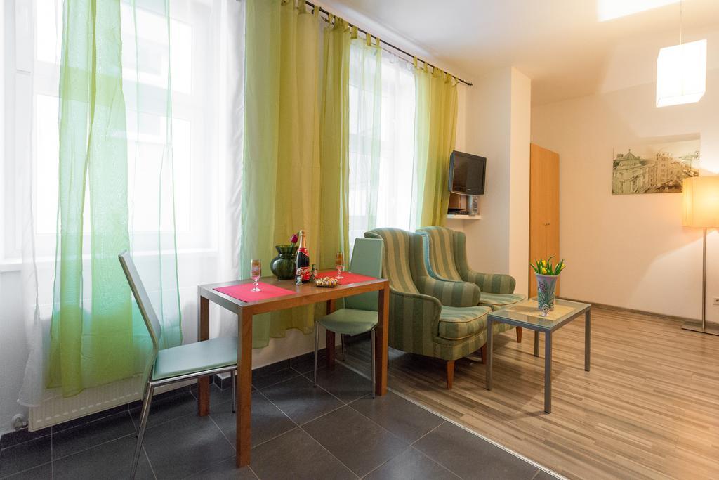 Margareten Long Apartment *