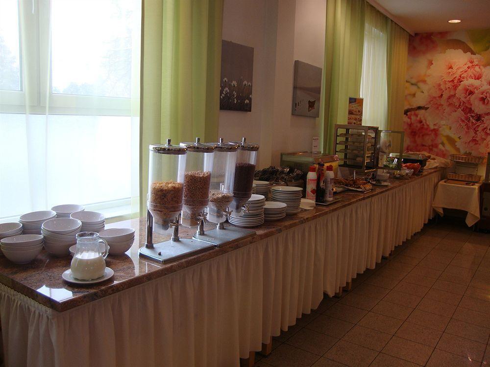 Lenas Donau 3* Wien
