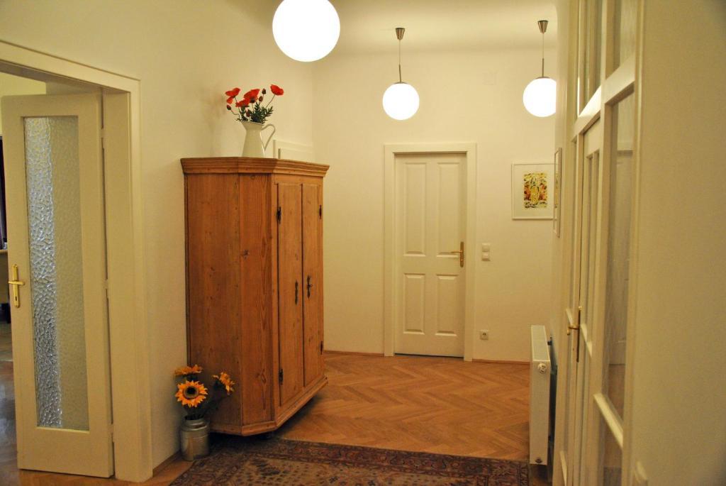 Schoenbrunn Park Apartment Vienna