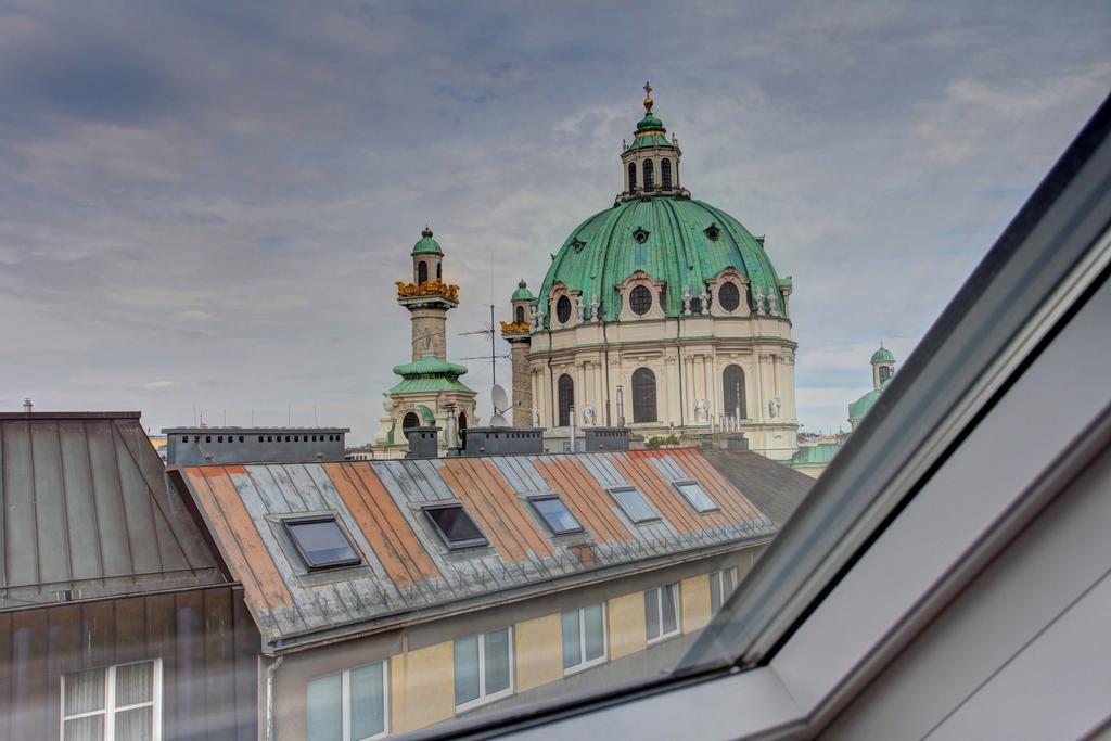 Gasser - Karlskirche Vienna