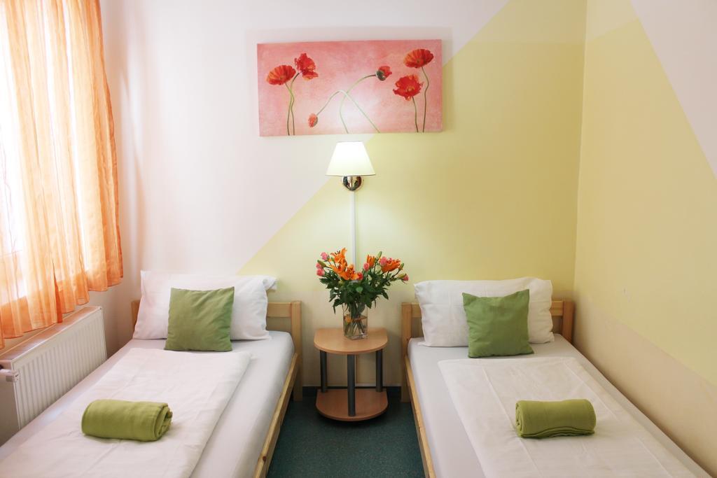 Hostel Westend *