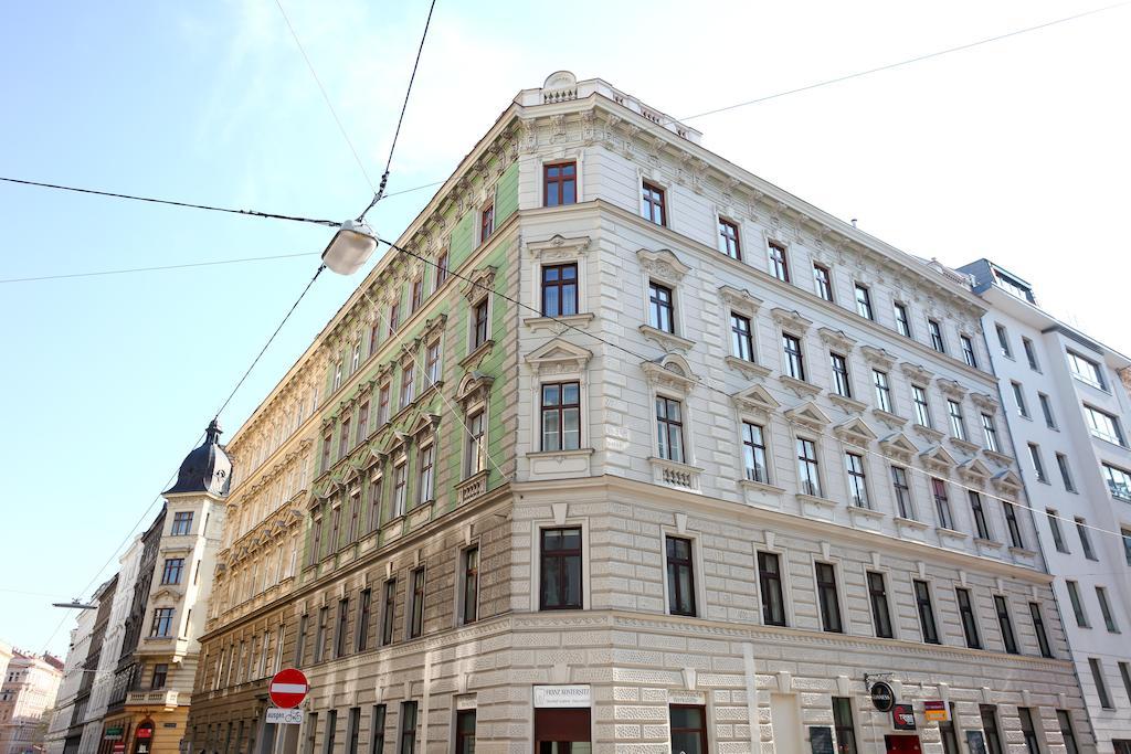 Mozart - Roegergasse