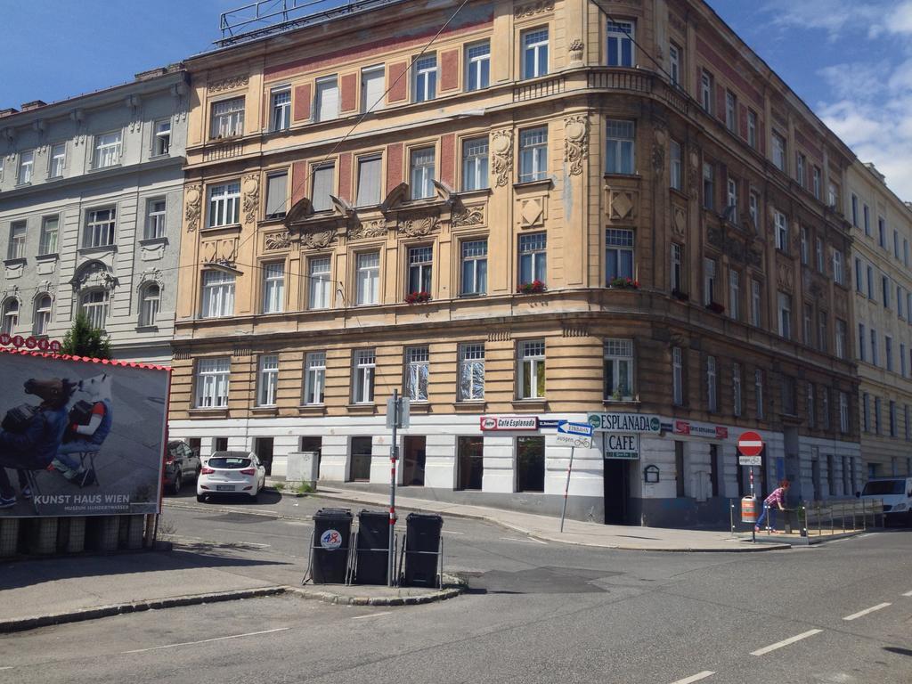 Big Vintage Style Flat Near Schonbrunn Apartment *
