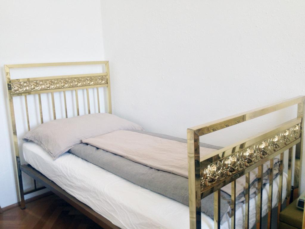 Big Vintage Style Flat Near Schonbrunn