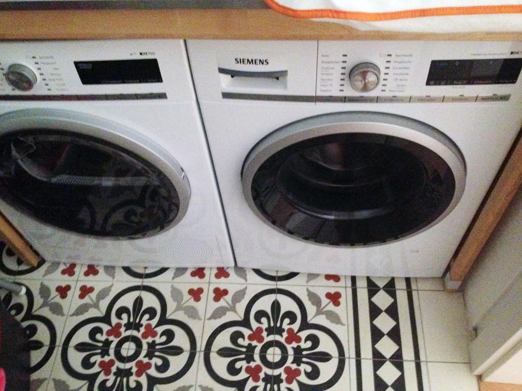 Big Vintage Style Flat Near Schonbrunn * Viena