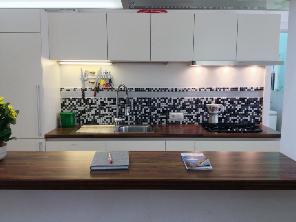 Big Vintage Style Flat Near Schonbrunn Vienna