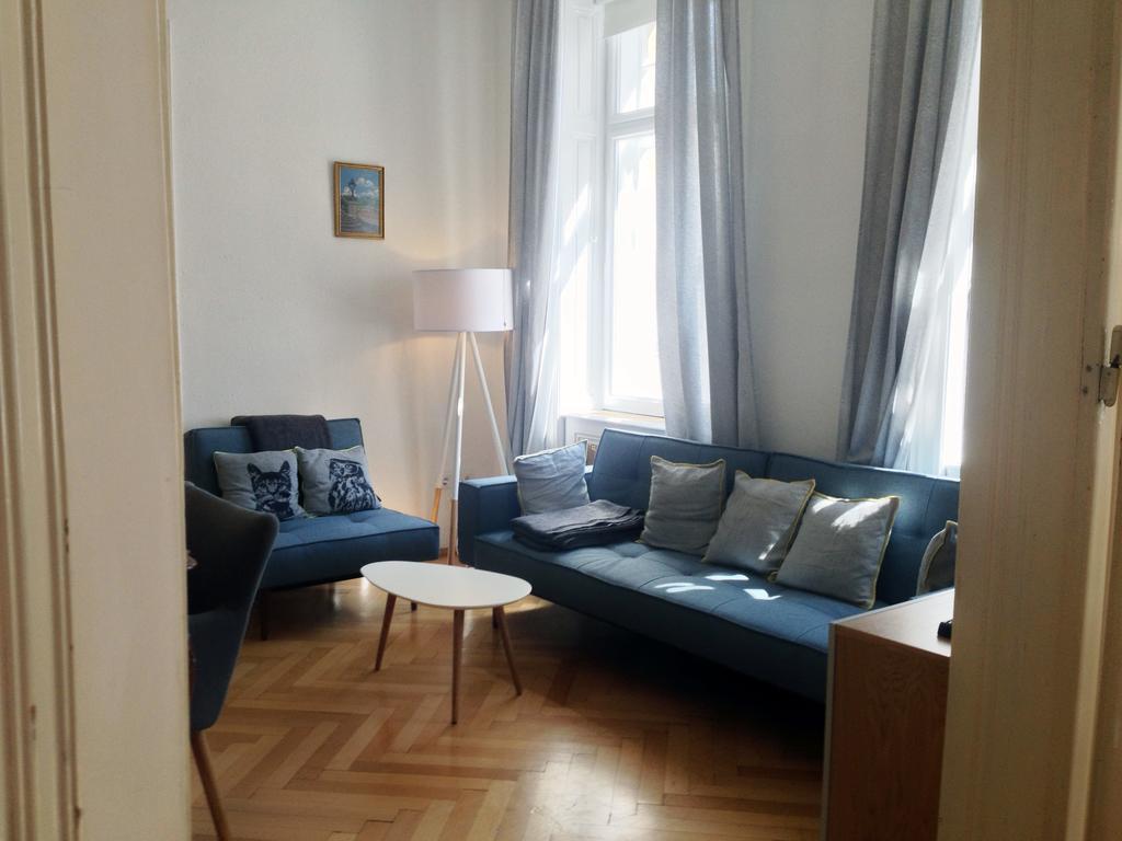 Apartment Big Vintage Style Flat Near Schonbrunn *