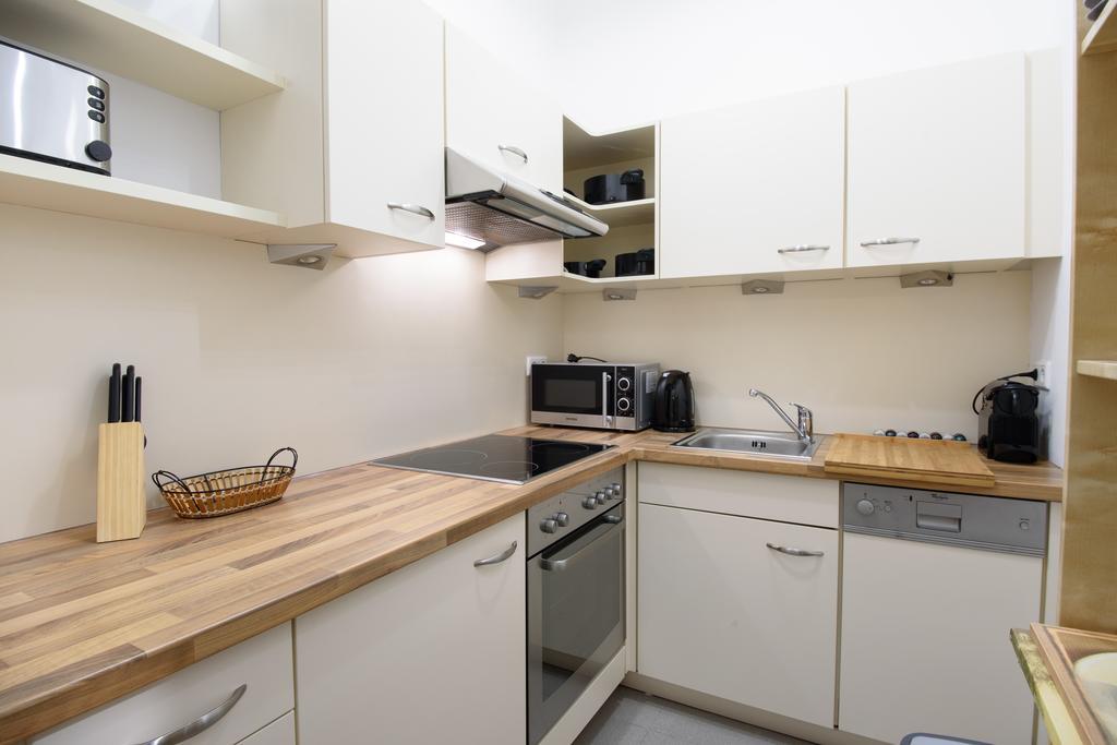 Midtown Apartment