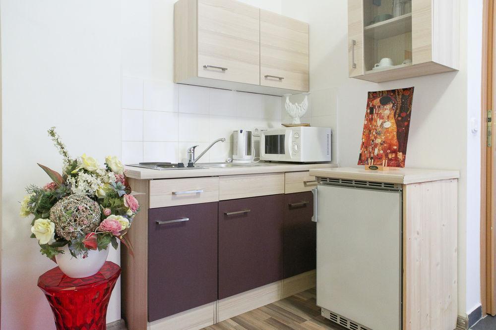 Margareten Long Apartment Vienna