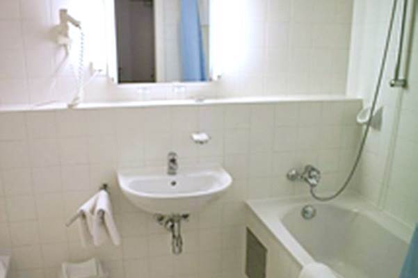 Caroline Hotel