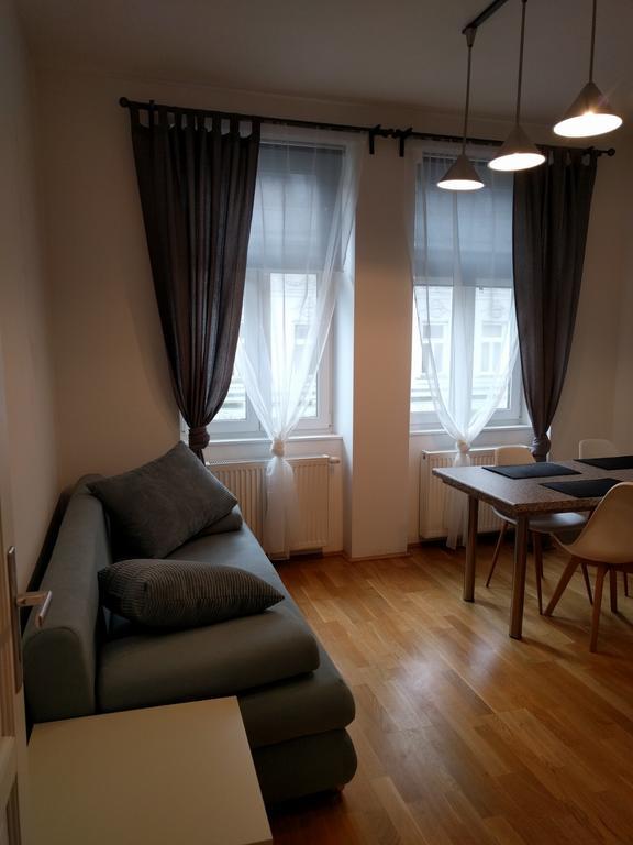 Design Place 1030 * Viena