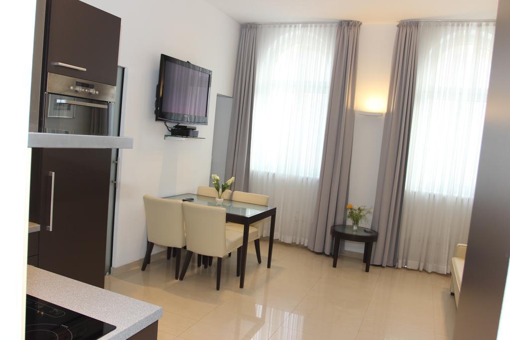 Apartment Lifestyle