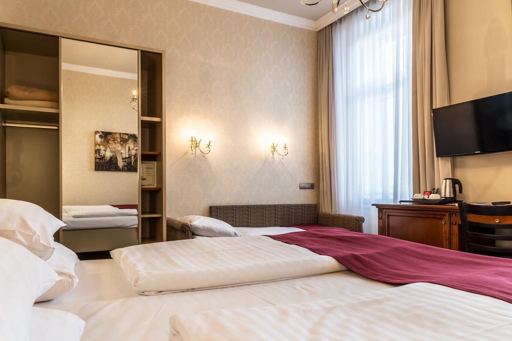 Hotel Fuerst Metternich 3*
