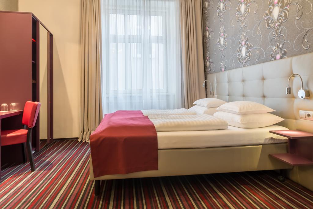 Fuerst Metternich Hotel 3*