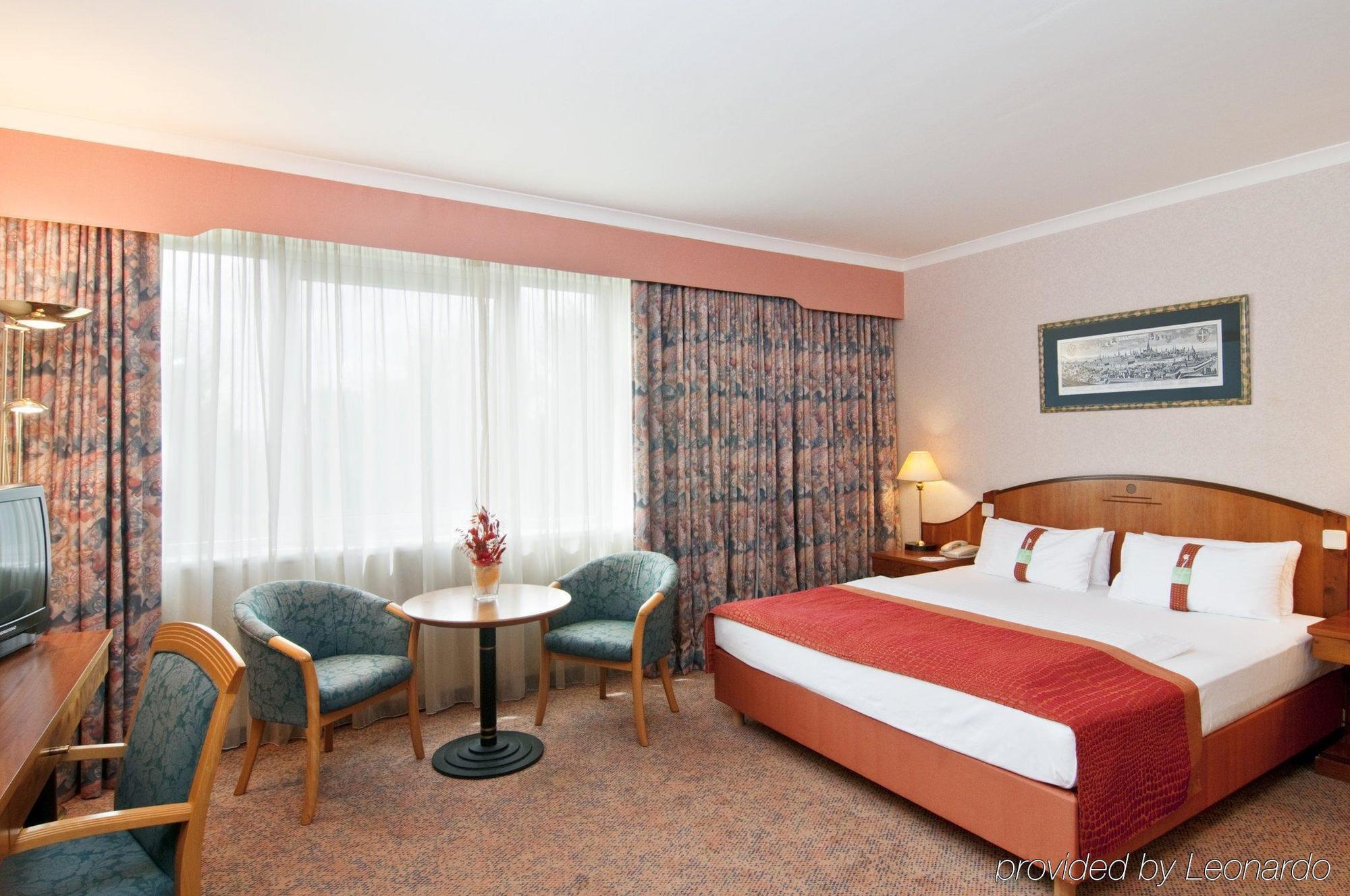 Hilton Garden South 4*