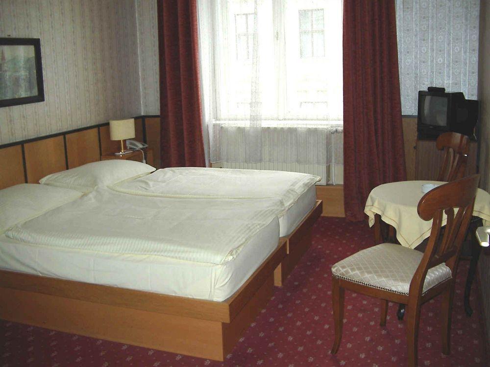 Urban Rathaus - Self Check-in Hotel