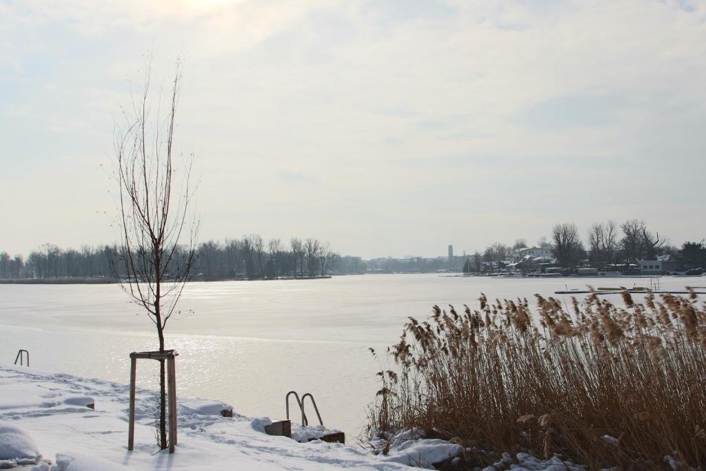 Strandhotel Alte Donau Hotel 4*