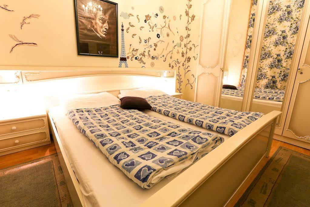 Mozart - Newly Renovated Guest house Vienna