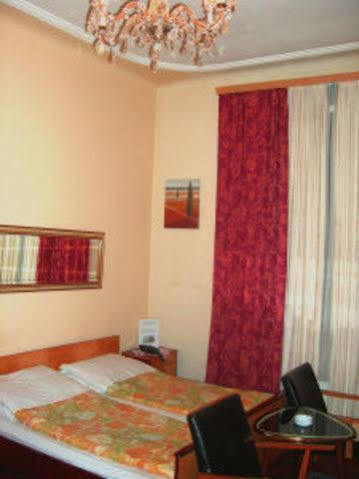 Mozart - Newly Renovated