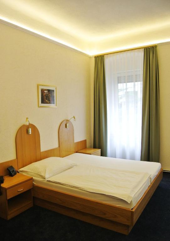 Schonbrunn Hotel 3*