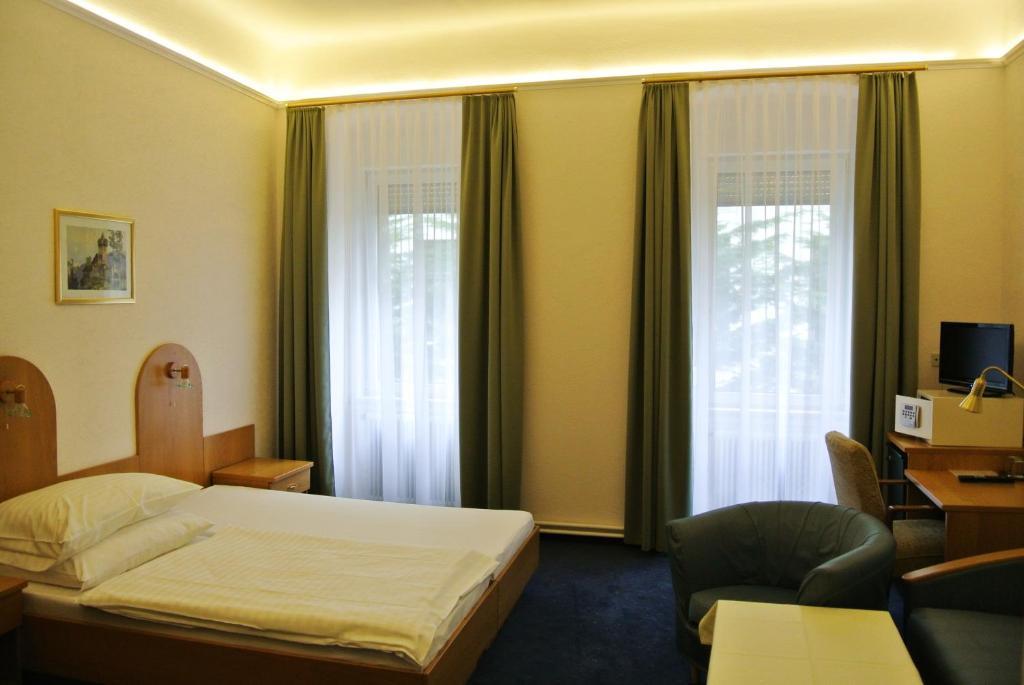 Schonbrunn Hotel Vienna