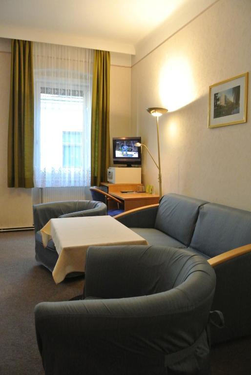 Schonbrunn 3* Vienna