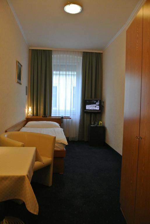 Schonbrunn Hotel Vienna