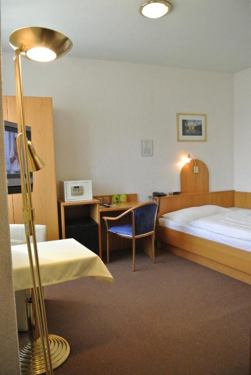 Schonbrunn Hotel