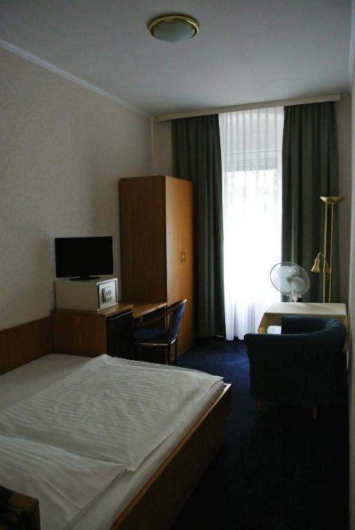 Schonbrunn 3* Vienna