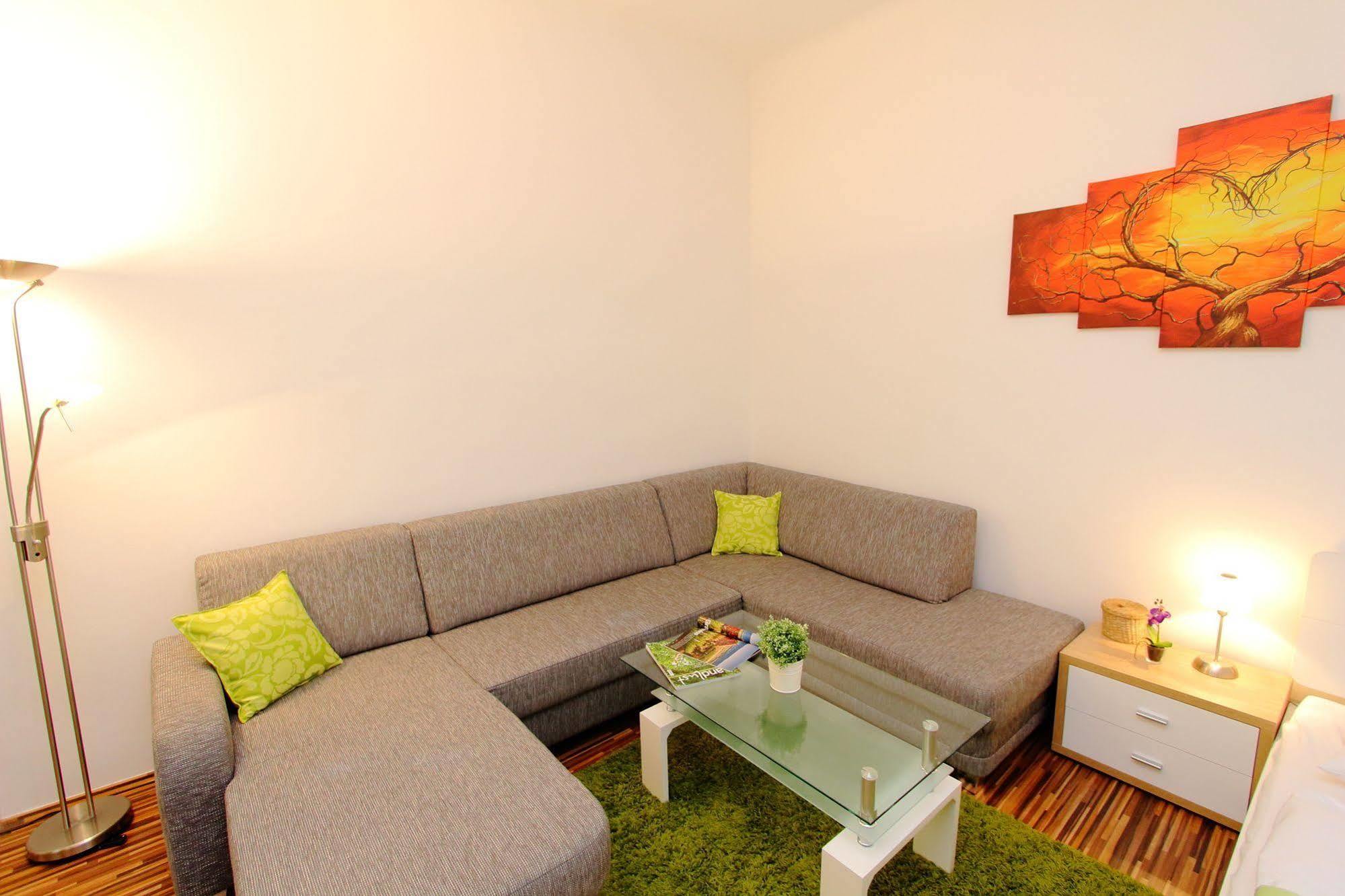 Simmering Apartment
