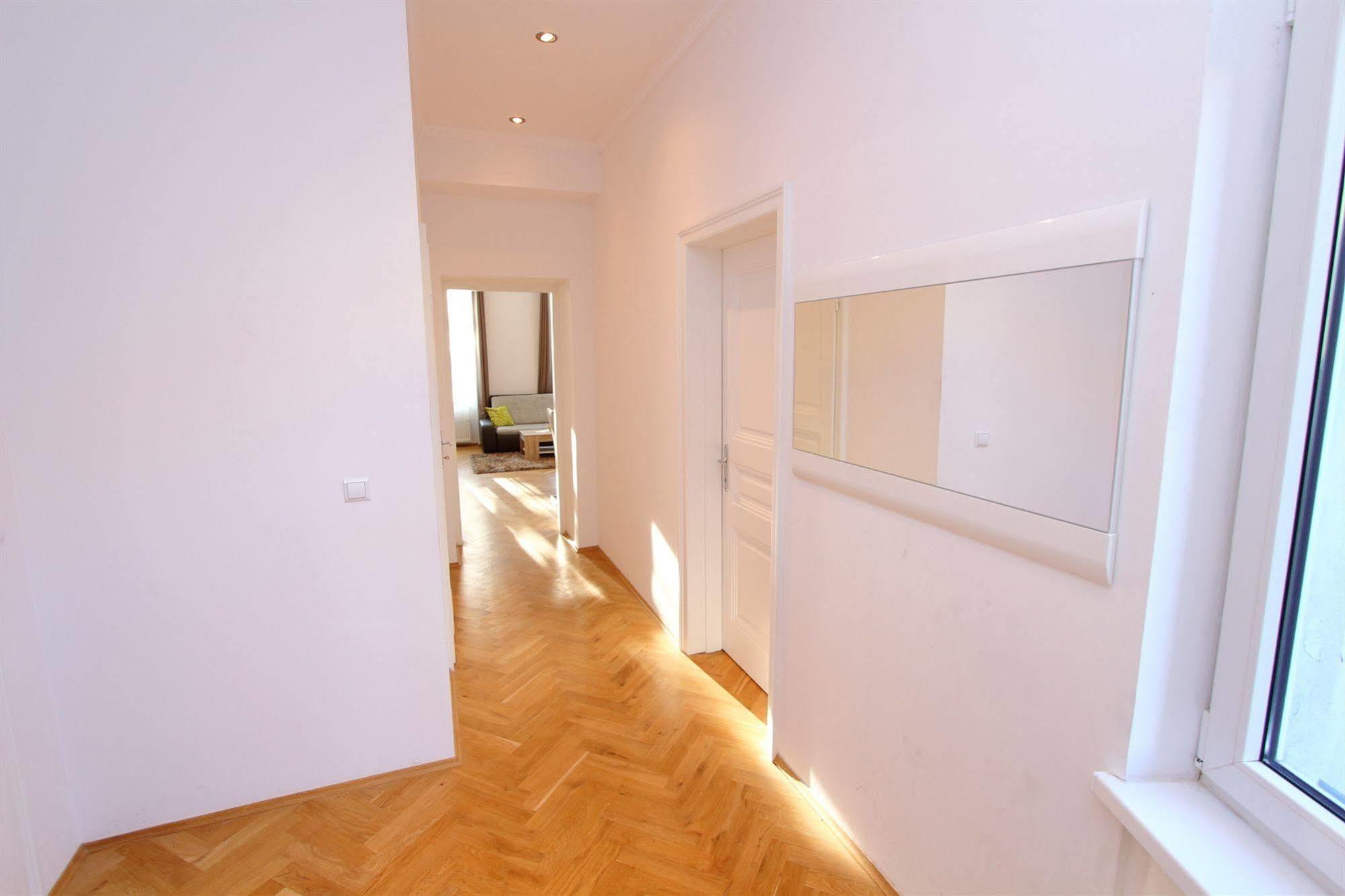 Simmering Apartment *