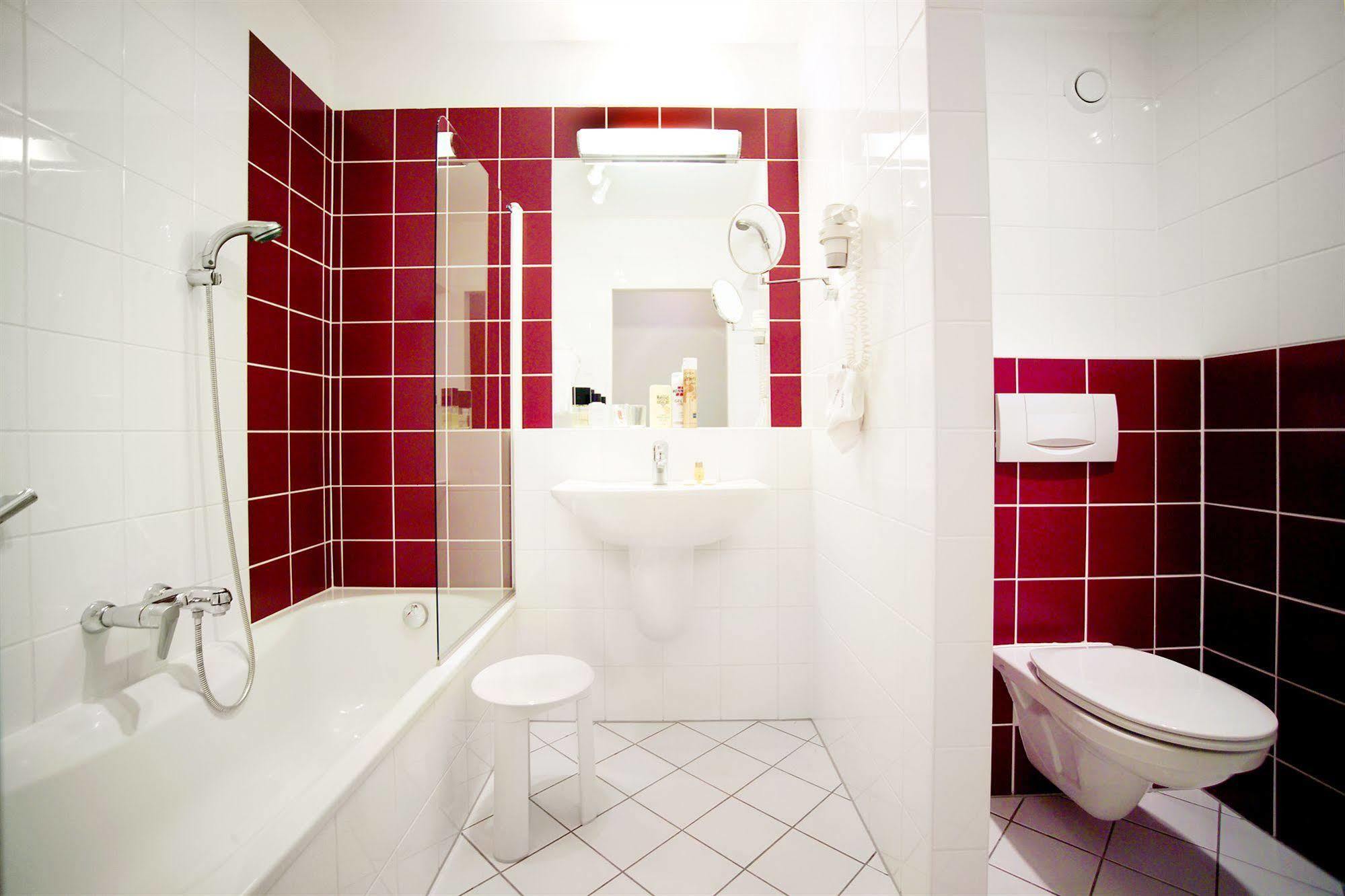 Hotel Strandhotel Alte Donau 4*
