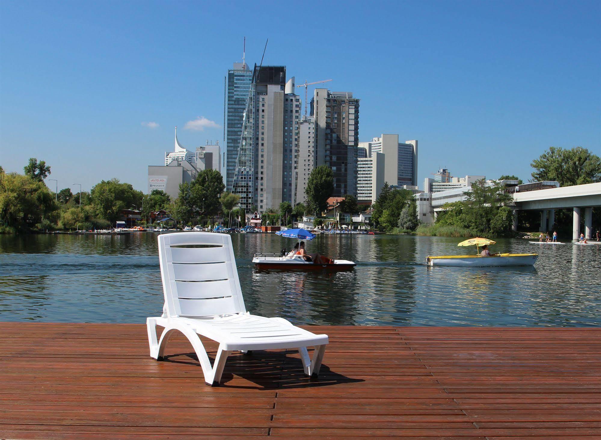 Strandhotel Alte Donau Vienna