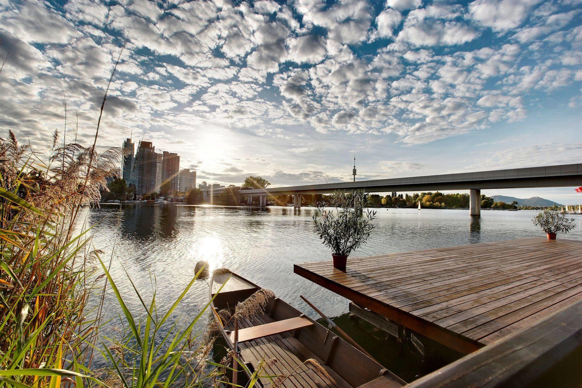 Strandhotel Alte Donau