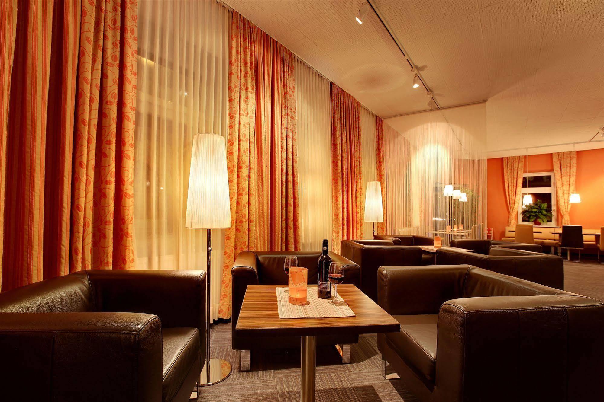 Strandhotel Alte Donau Hotel