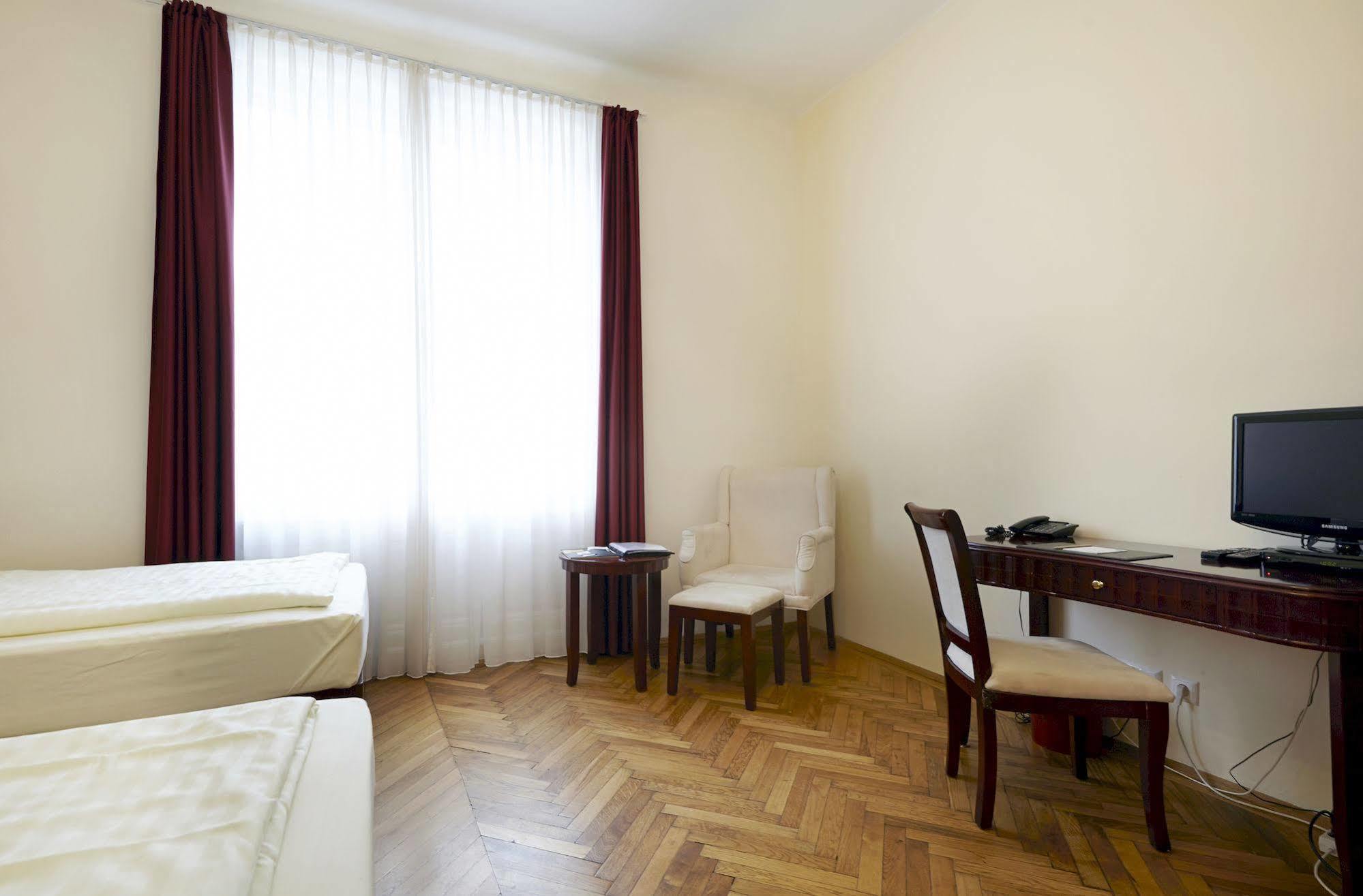 Museum Hotel 3*