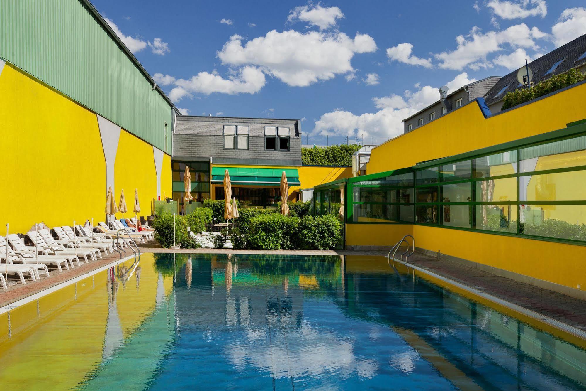 Hotel Vienna Sporthotel 4*