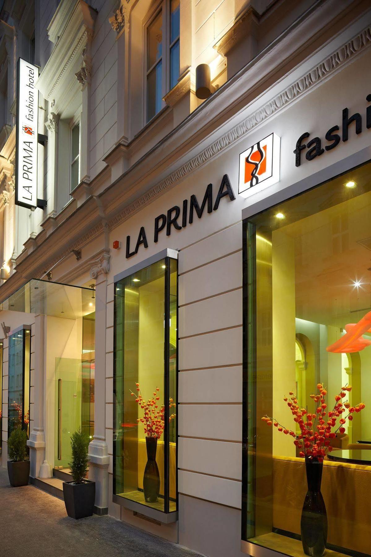Fortyplusone - Newly Renovated! Hotel 4*