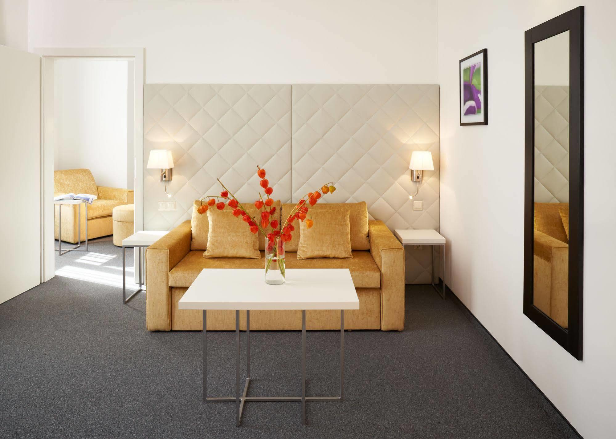 Fortyplusone - Newly Renovated! Hotel