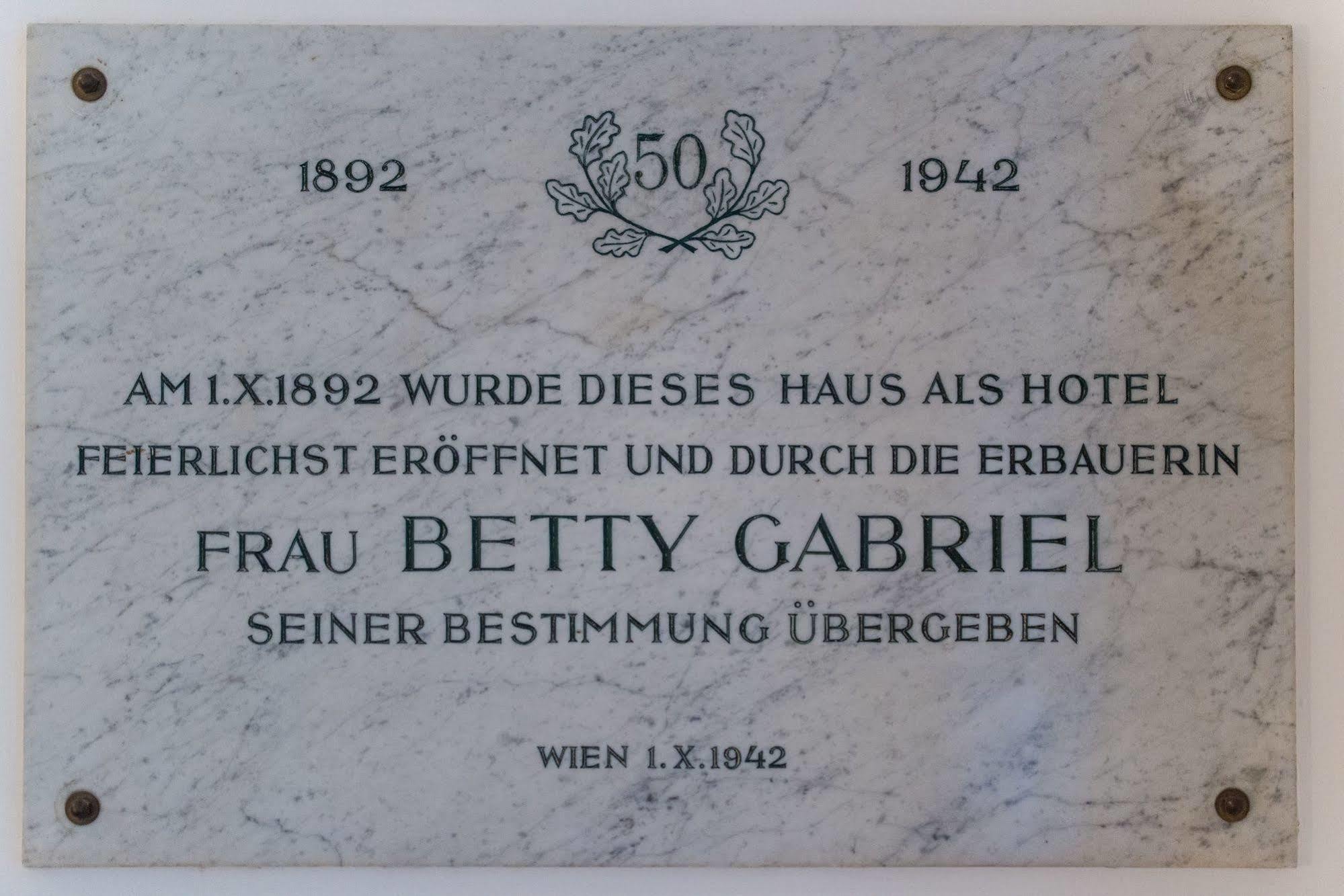Hotel Garten- Und Kunsthotel Gabriel 3*