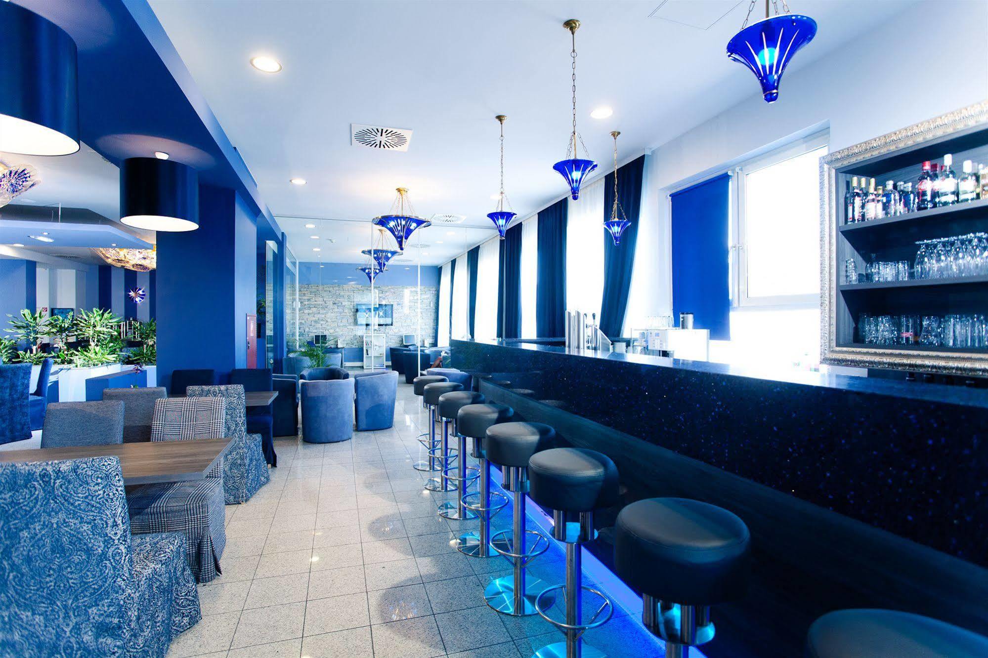 Hotel Lenas Donau 3*