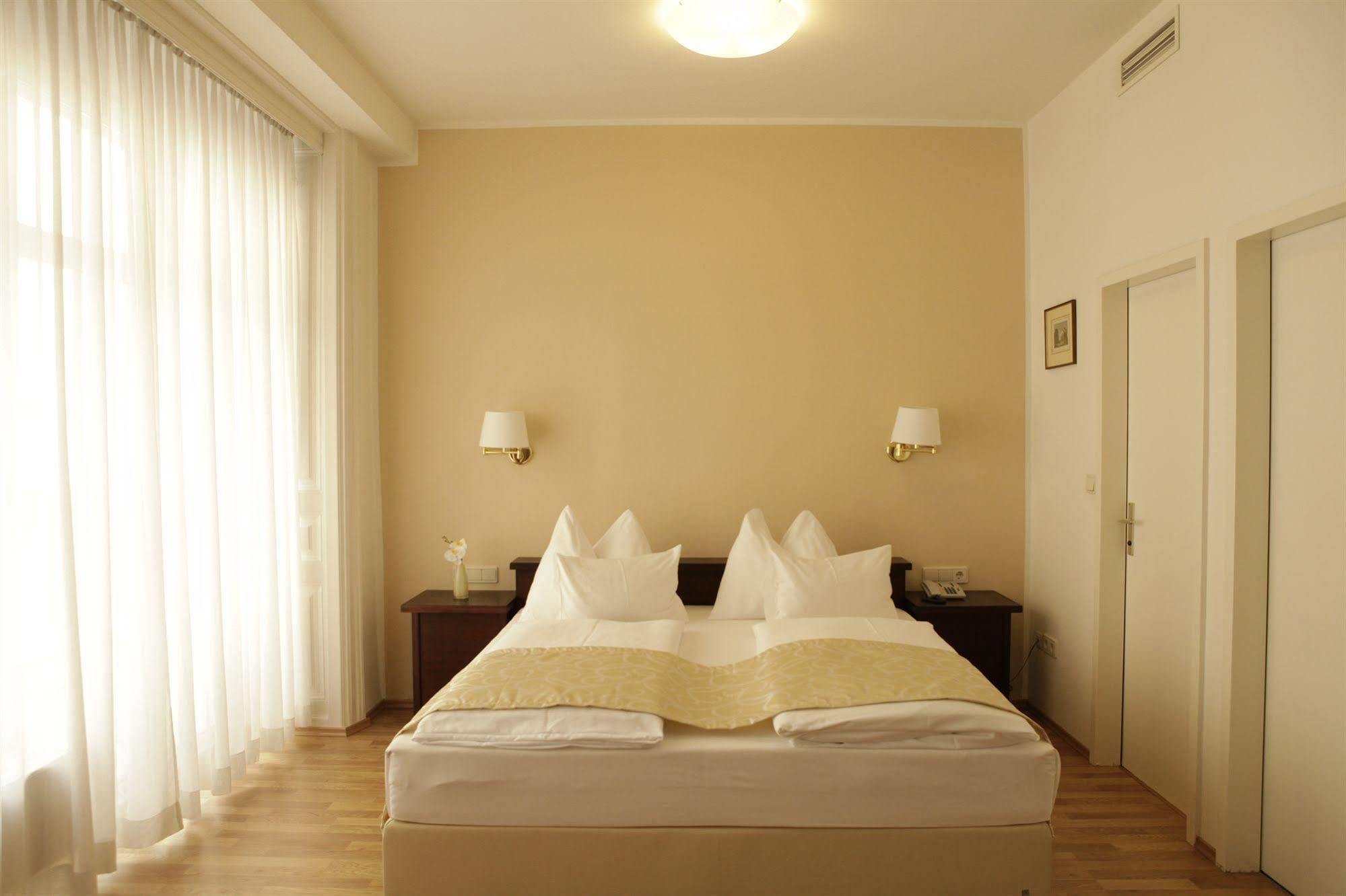 Hotel Domizil 4*