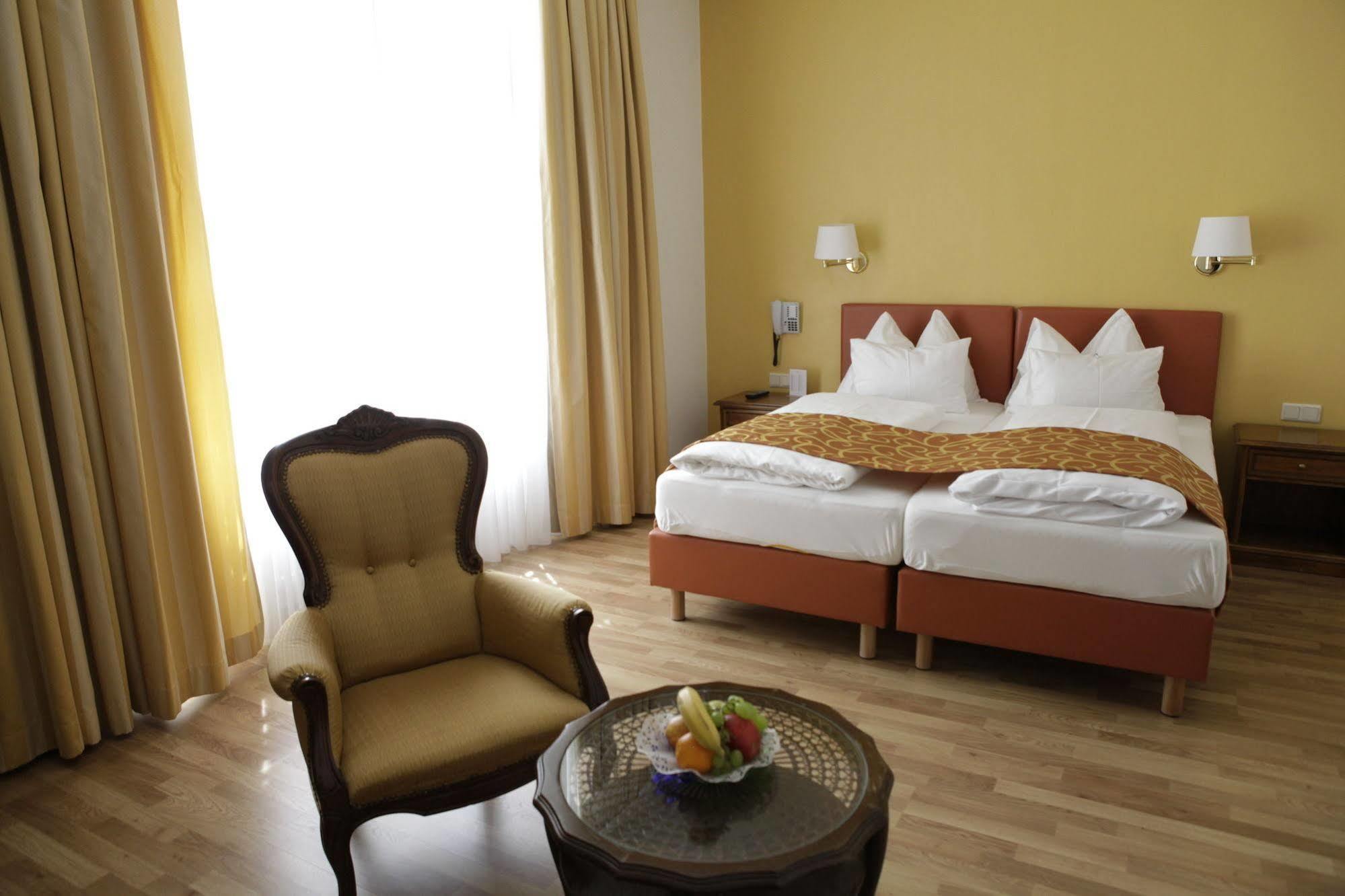 Domizil Hotel 4*