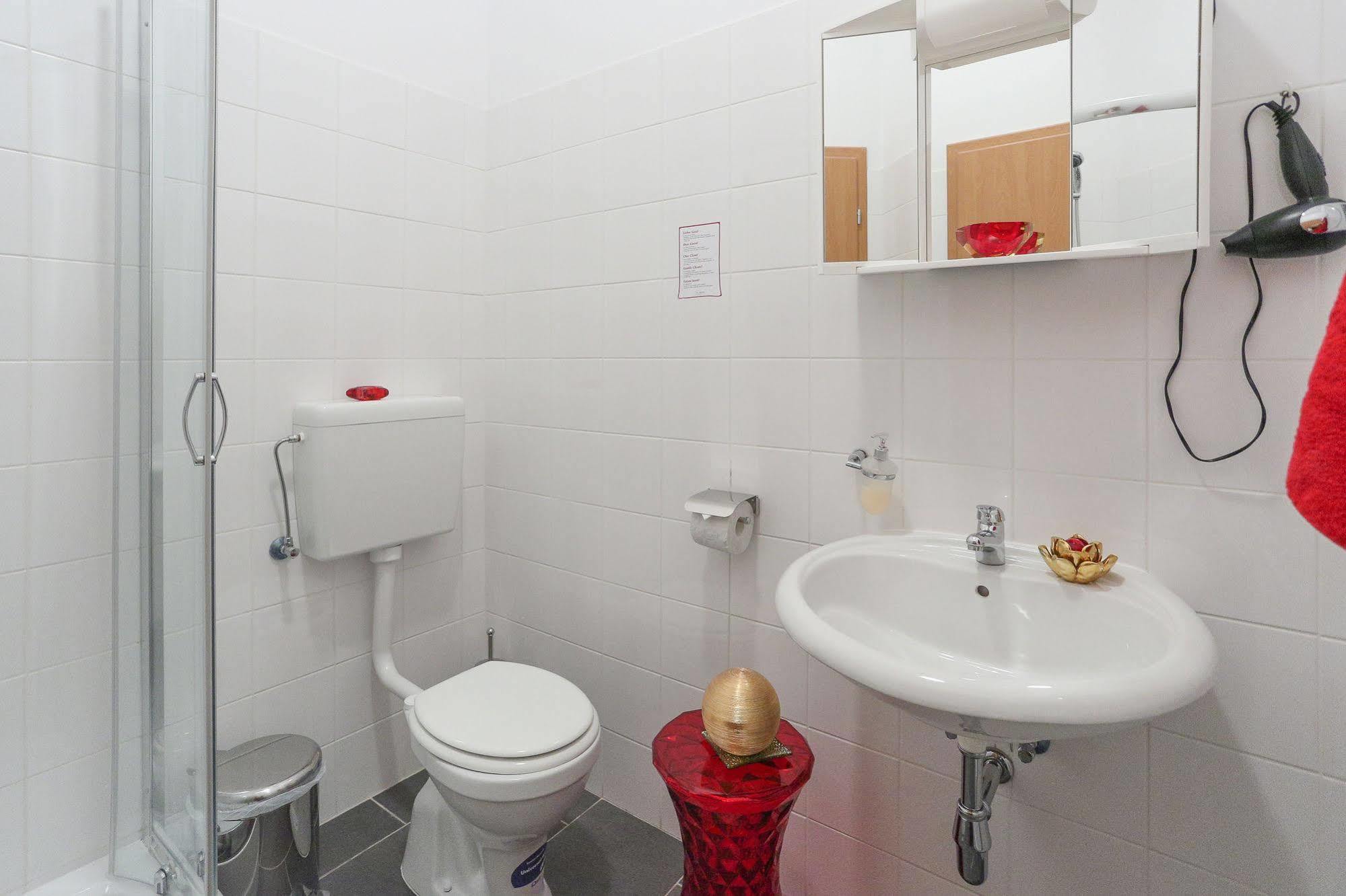 Margareten Long Apartment