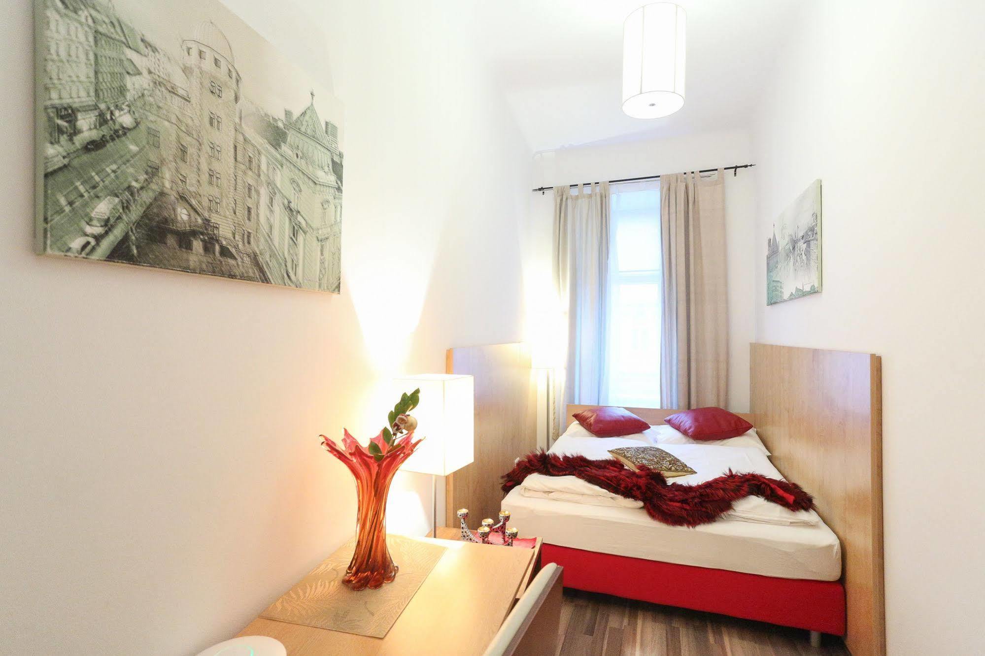 Apartment Margareten Long Vienna
