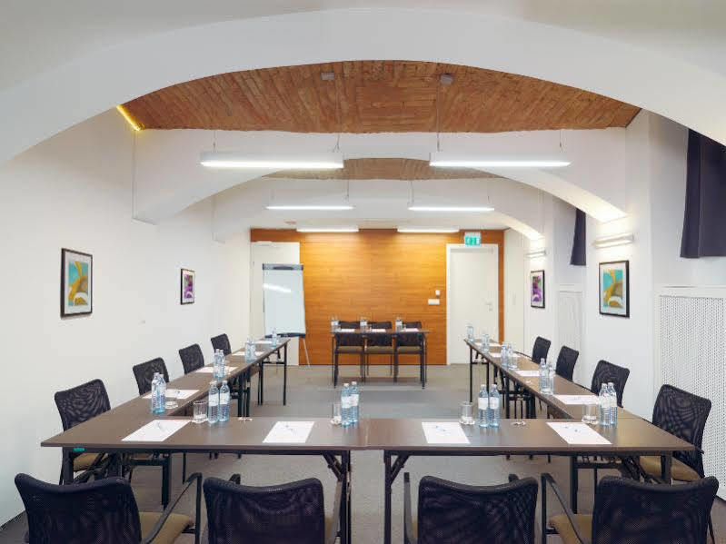 Fortyplusone - Newly Renovated! Hotel Wien